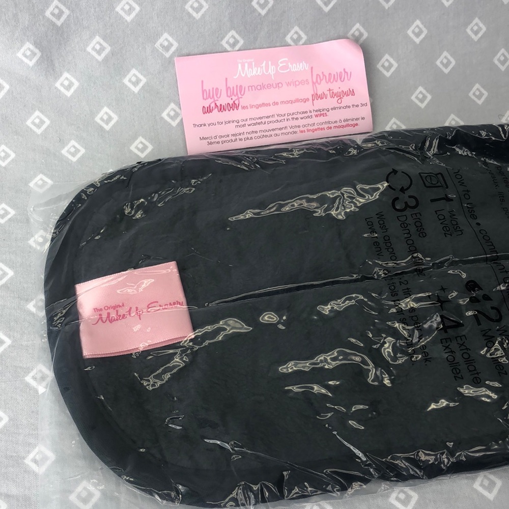 New MakeUp Eraser Black